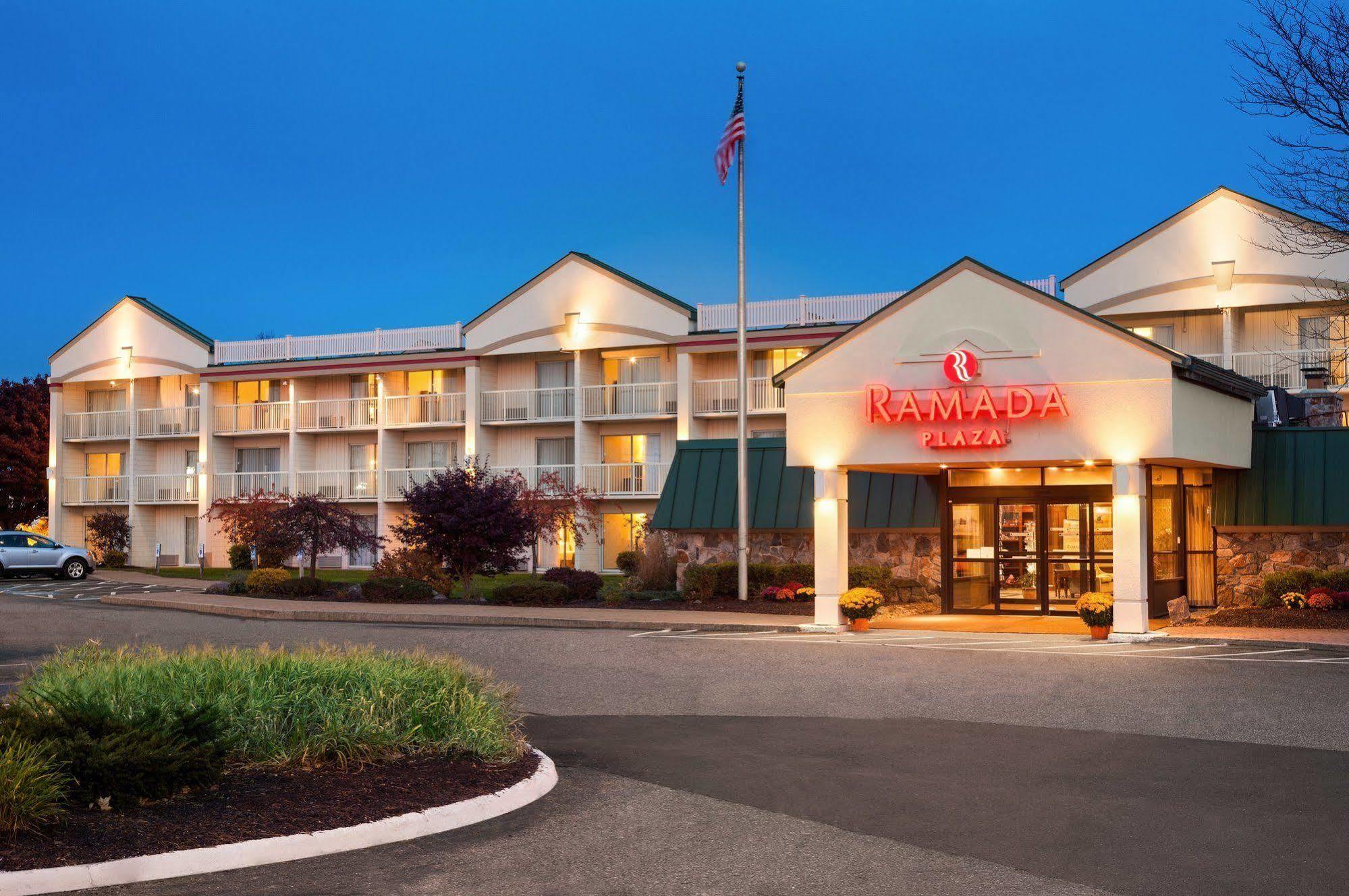 Ramada Plaza By Wyndham Portland Hotel Buitenkant foto